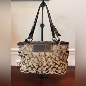 Vintage Y2K Coach Bag - Great condition!